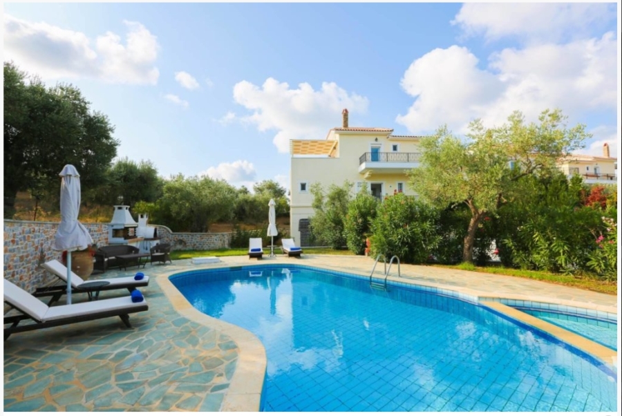 For Sale Detached house 190 sq.m. Sporades-Skiathos – Main town – Chora